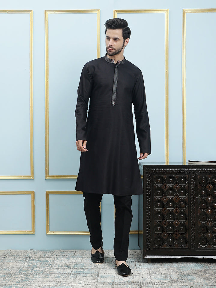 Solid Pure Cotton Straight Kurta with Pyjama