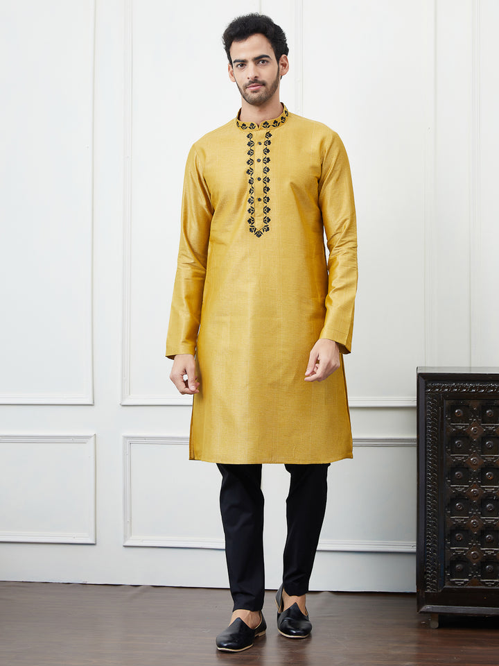 Solid Pure Cotton Straight Kurta with Embroidered Neck Design and Pyjama