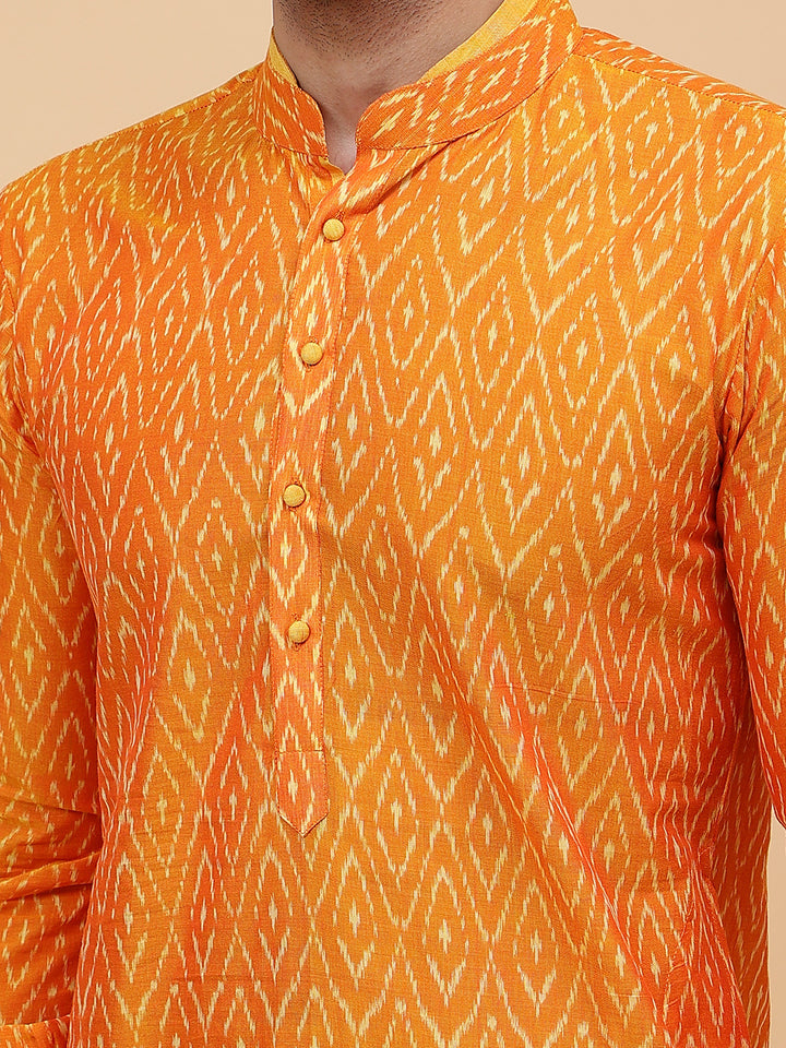 Ikat Printed Kurta With Pyjama