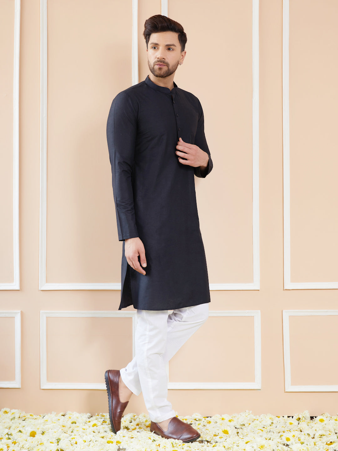 Black Cotton Solid Straight Kurta