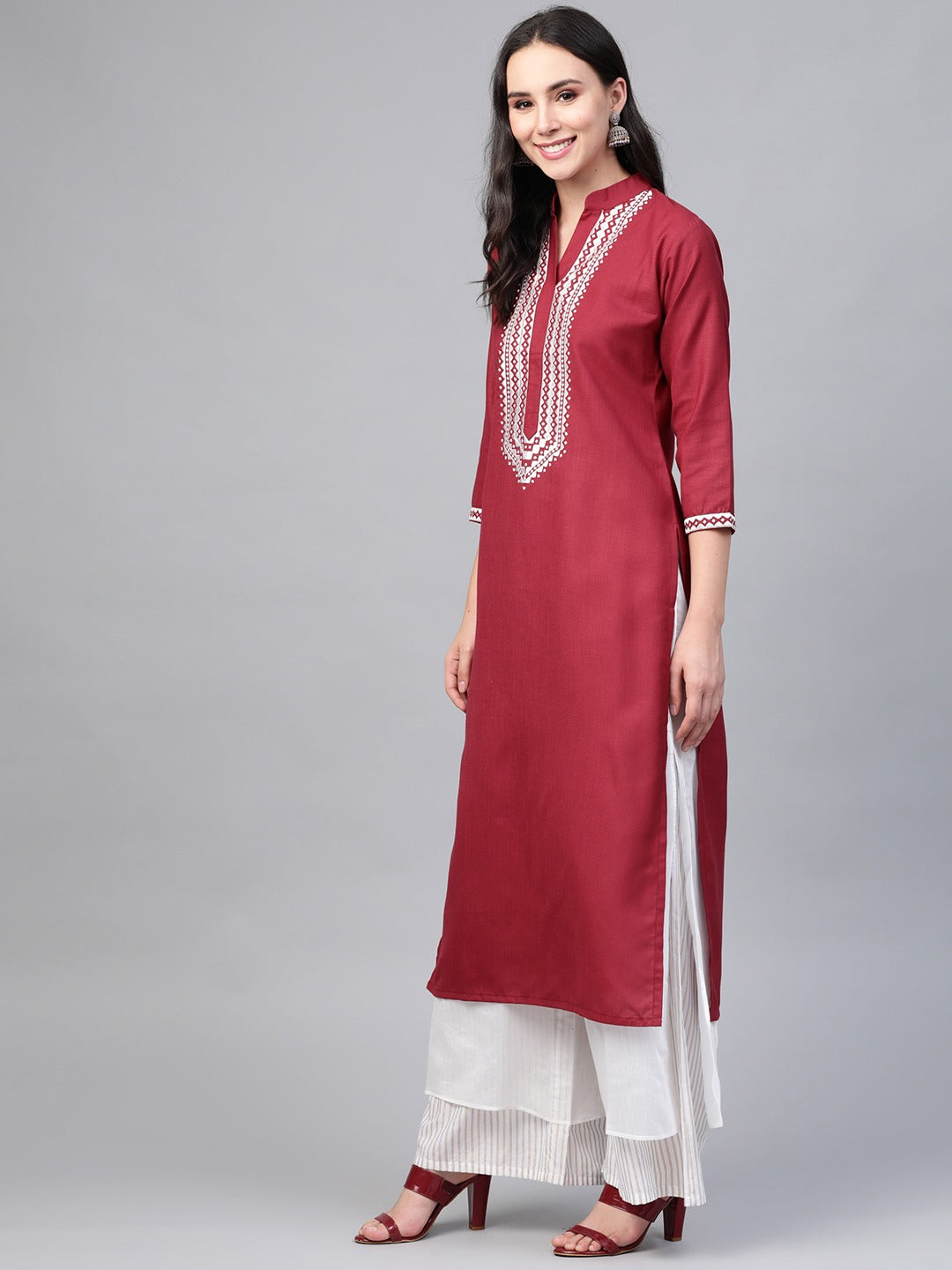 Women Maroon And White Embroidered Straight Kurta