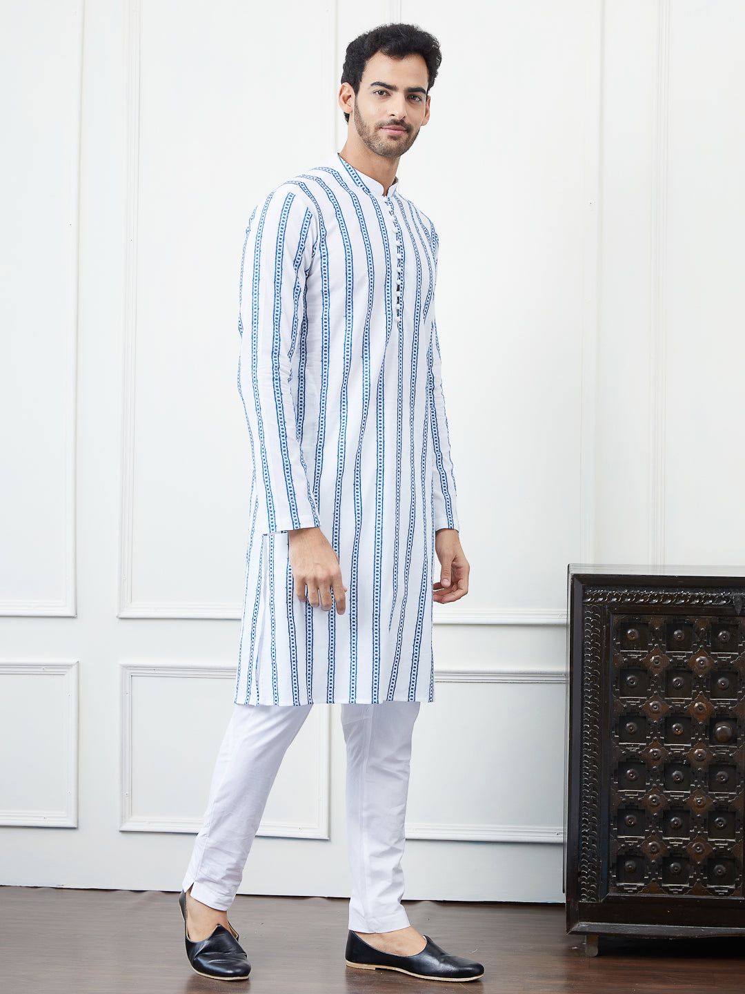 Embroidered Pure Cotton Straight Kurta