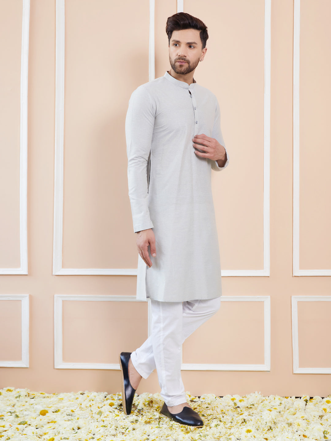 Off White Cotton Solid Straight Kurta