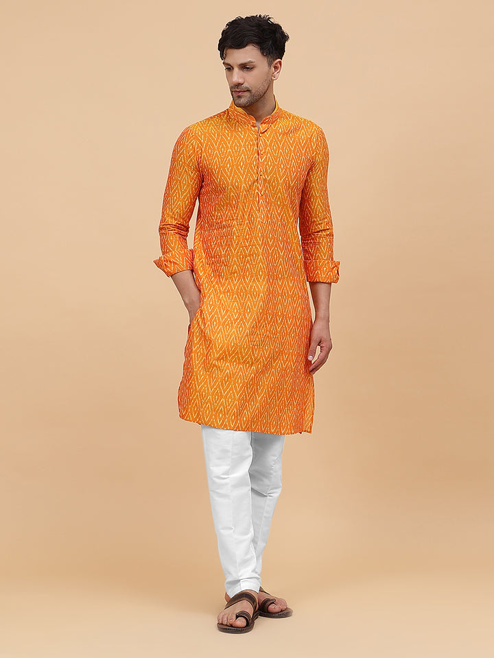 Ikat Printed Kurta With Pyjama