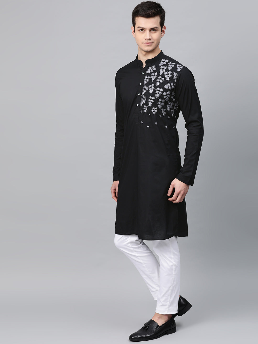 Black Embroidered kurta with Pyjama