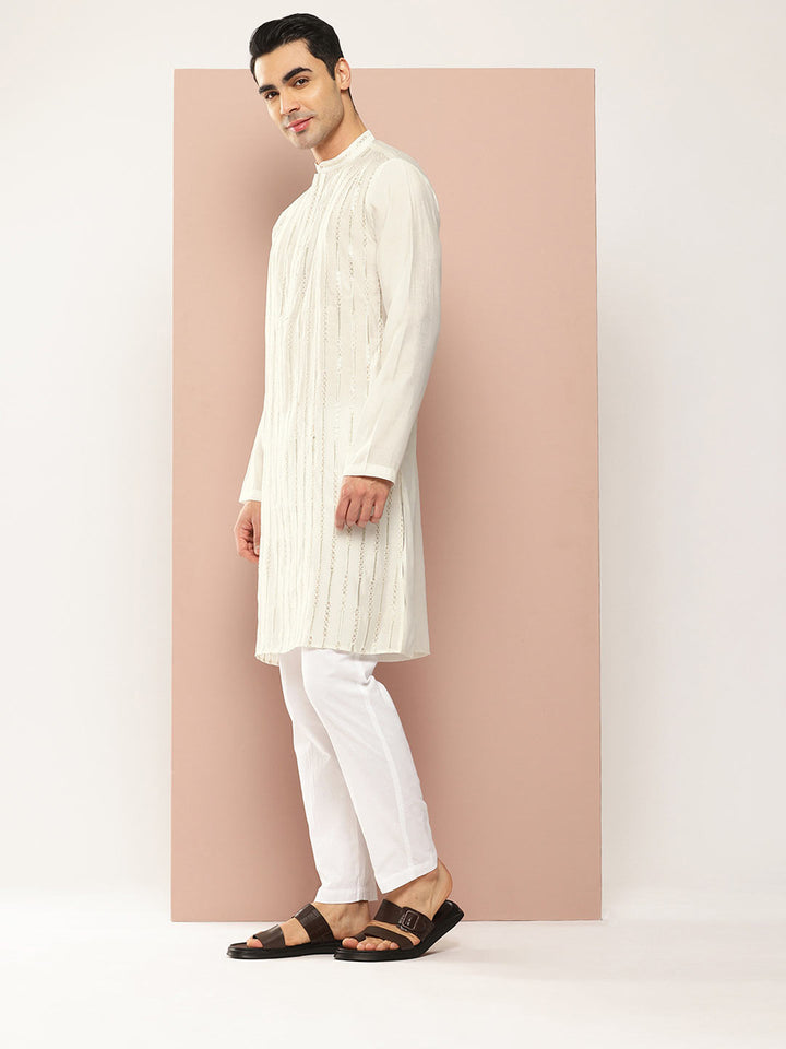 Men’s Off White Chanderi Silk Kurta with Sequin Embroidery, Paired with Pyjama