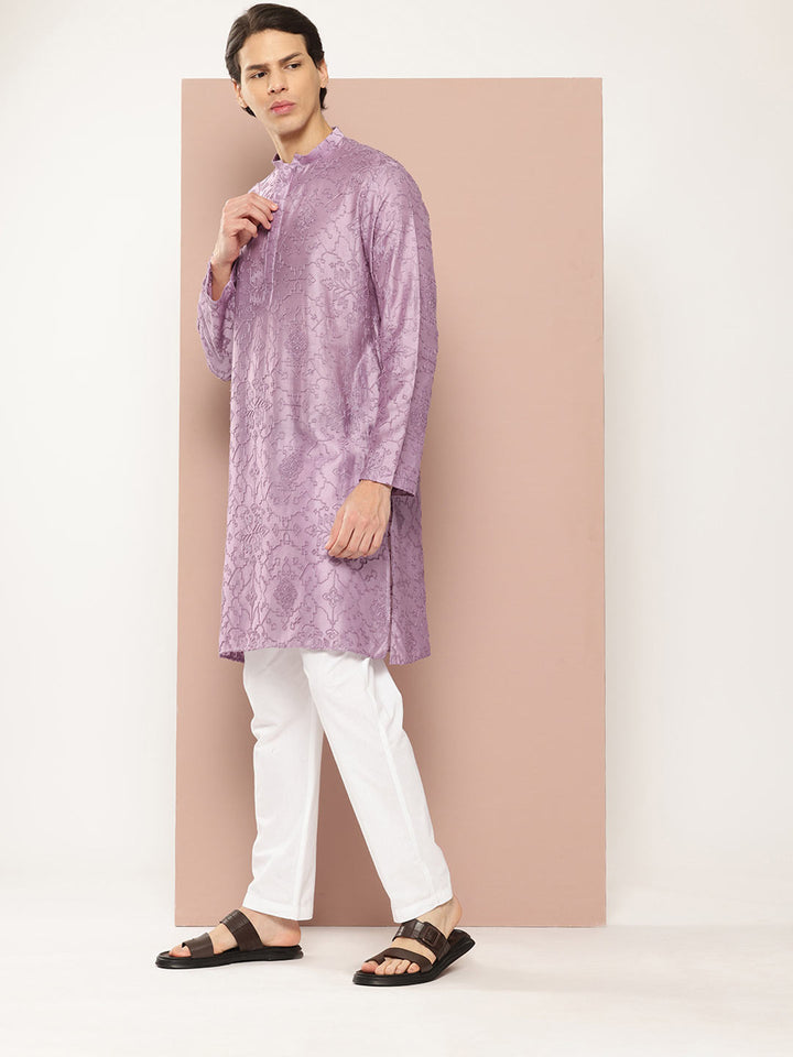 Men's Lavender Chanderi Silk Embroidered Kurta, Paired with Pyjama