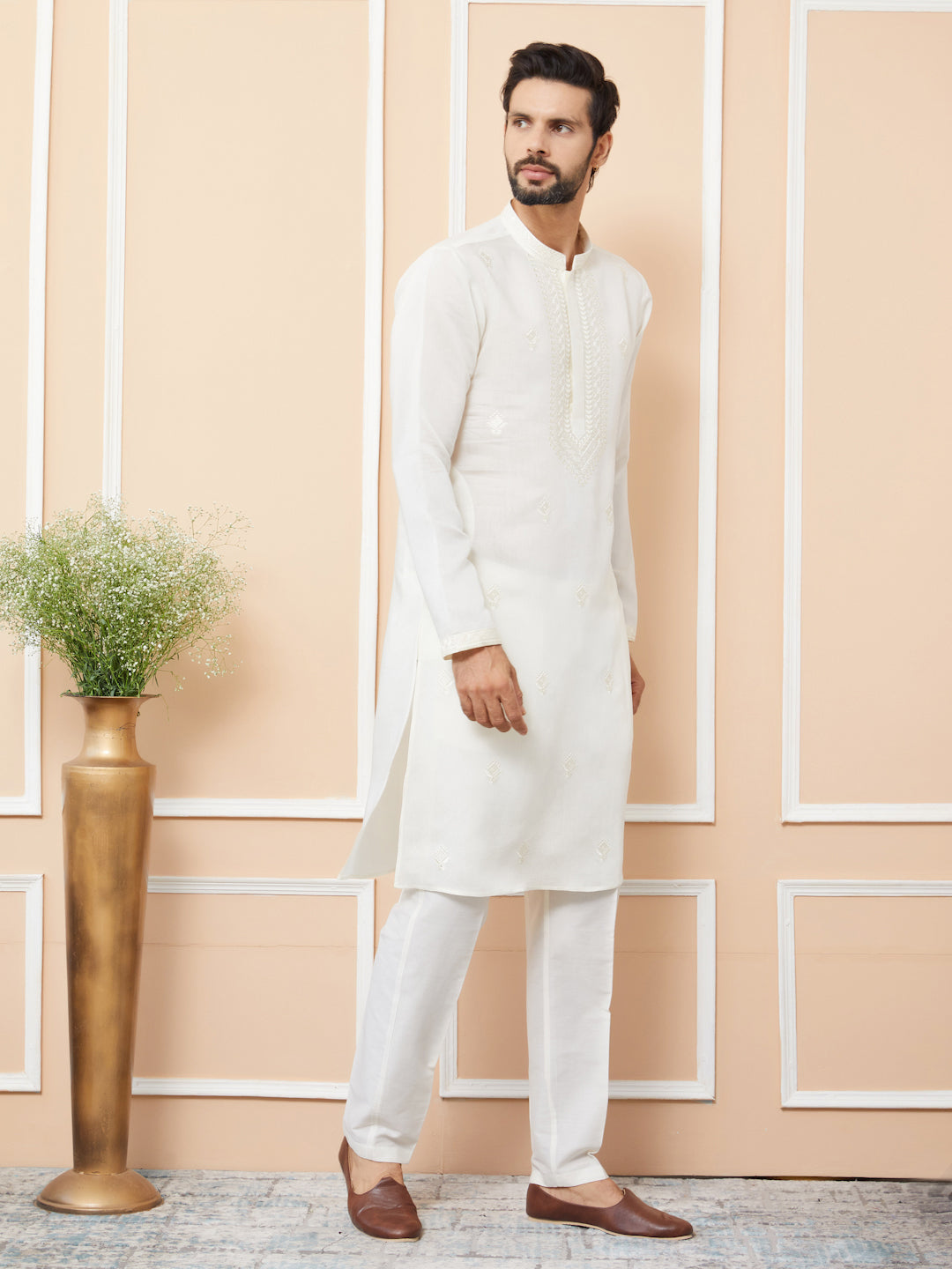 Off-White Embroidered Chanderi Silk Straight Kurta with Pyjama