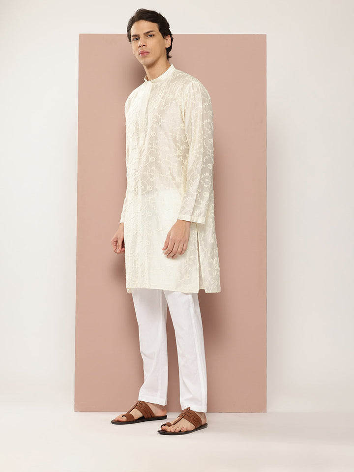 Men's Off White Chanderi Silk Embroidered Kurta, Paired with Pyjama