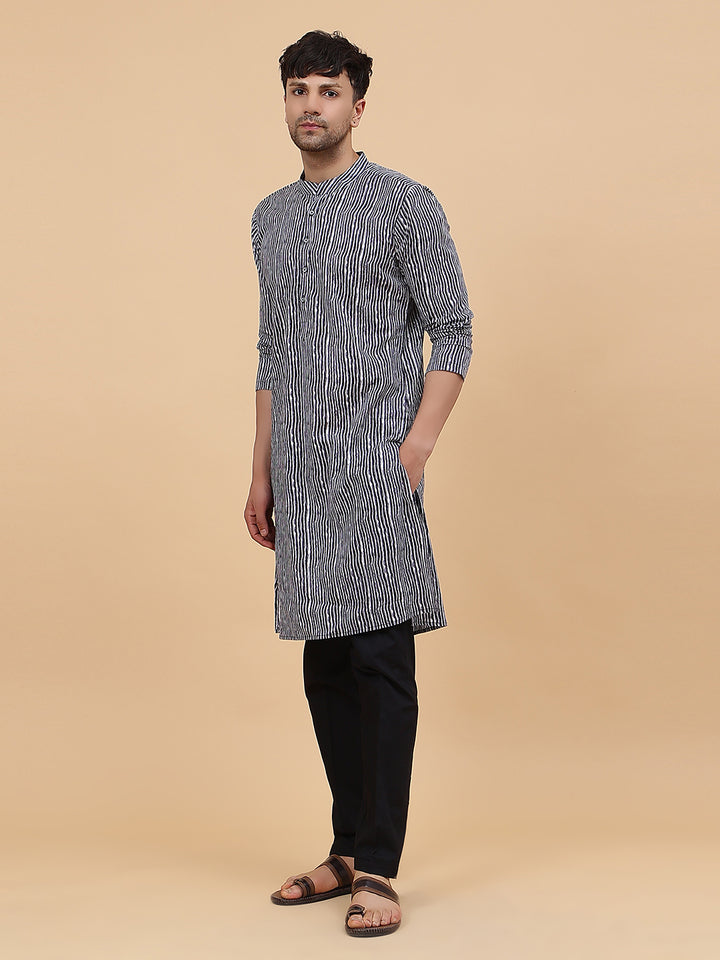 Black Striped Printed Kurta With Pyjama