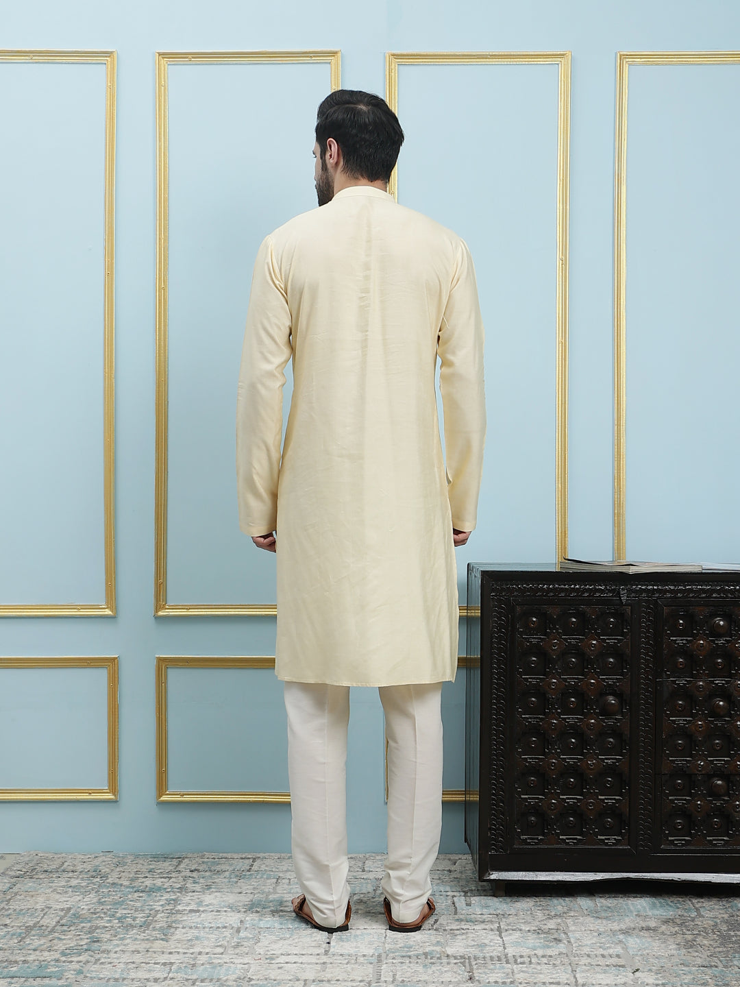 Solid Pure Cotton Straight Kurta with Yoke Design