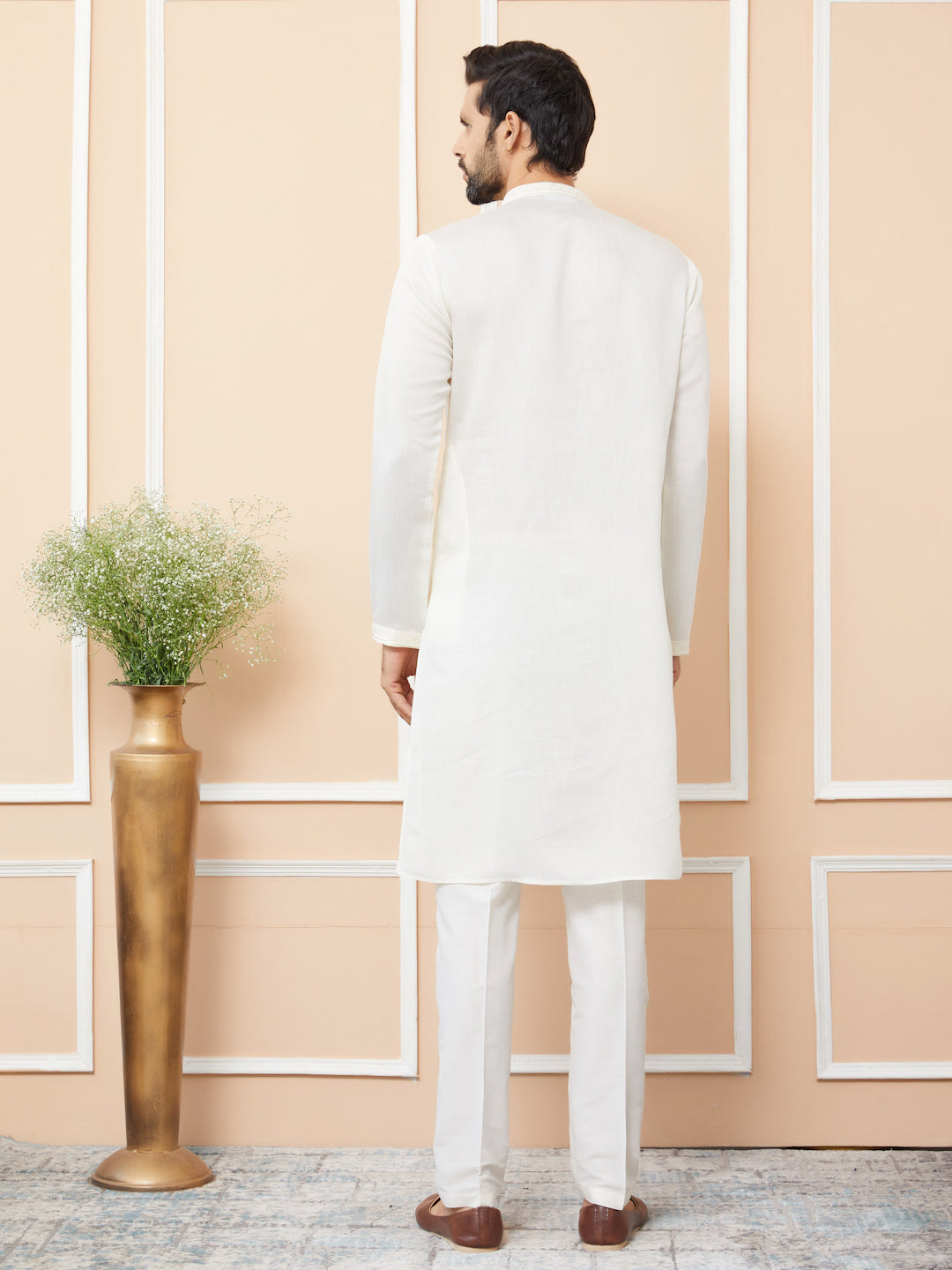 Off-White Embroidered Chanderi Silk Straight Kurta with Pyjama