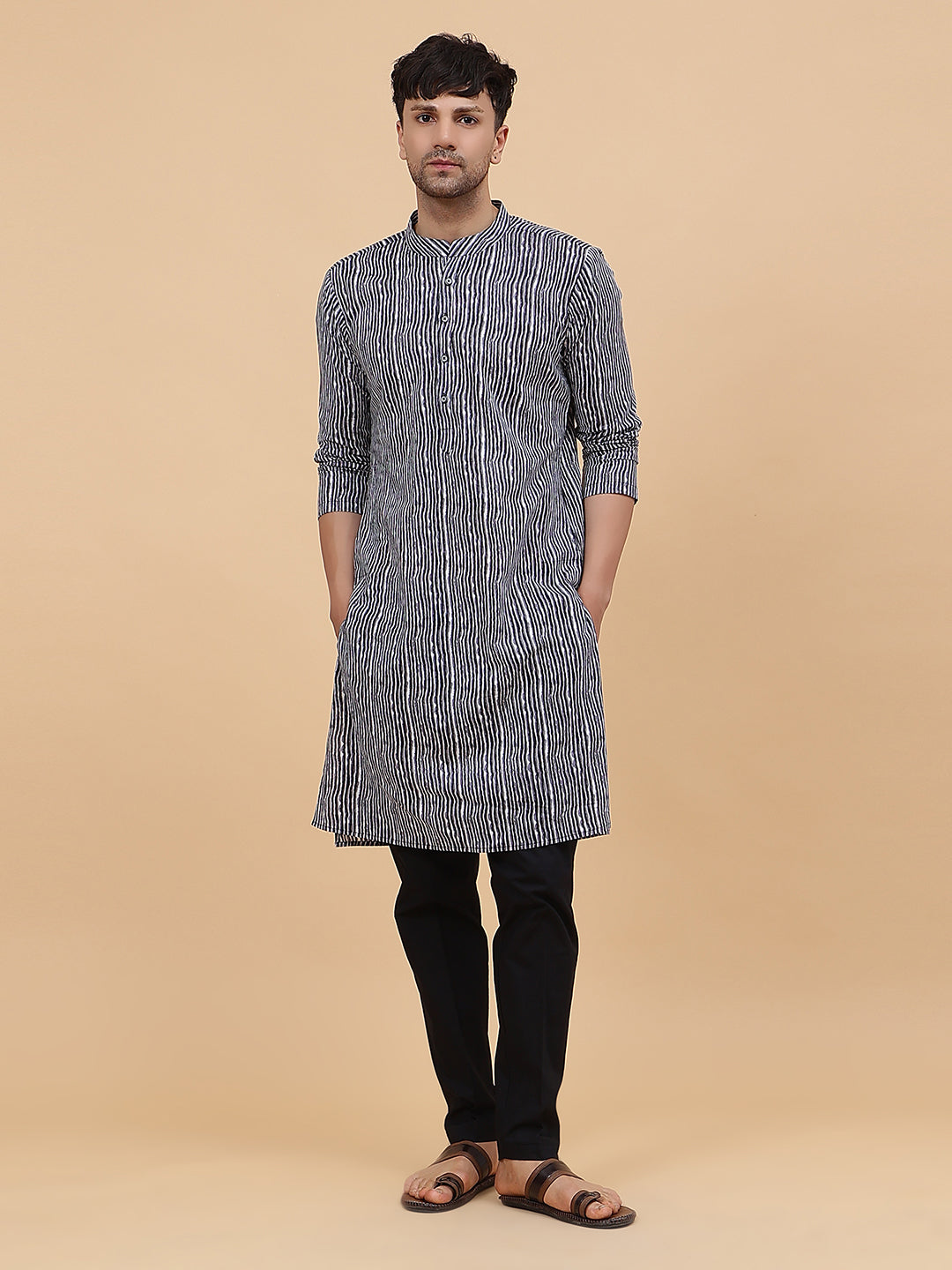 Black Striped Printed Kurta With Pyjama