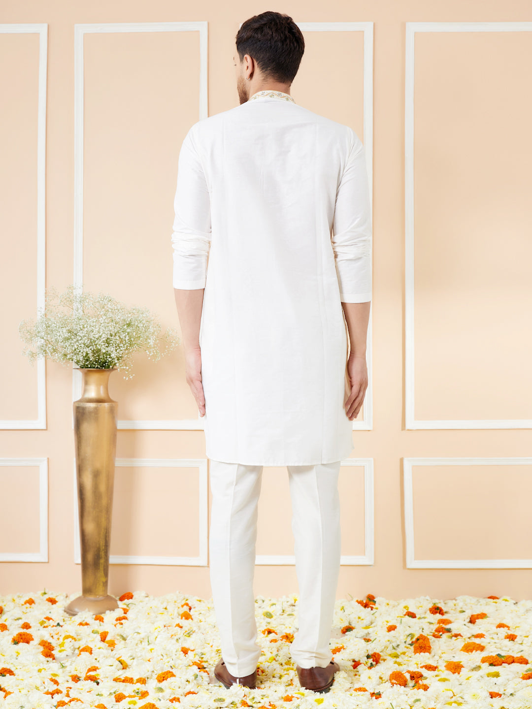 Off White Cotton Solid Straight Kurta with Embroidered Neck