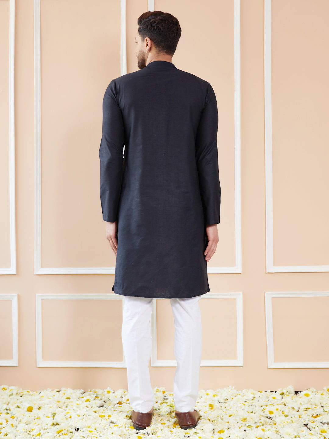 Black Cotton Solid Straight Kurta with Pyjama