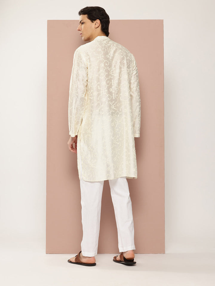 Men's Off White Chanderi Silk Embroidered Kurta, Paired with Pyjama