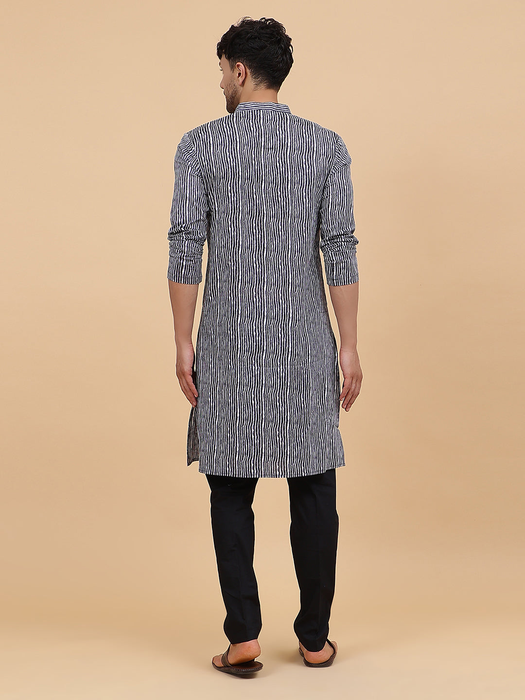 Black Striped Printed Kurta With Pyjama