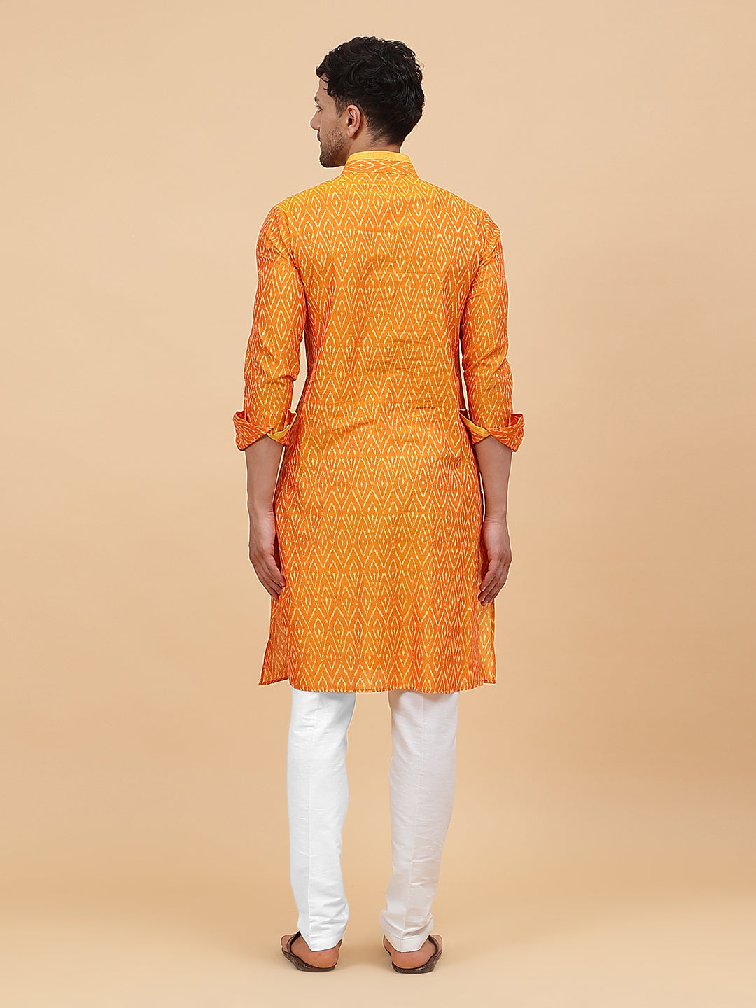 Ikat Printed Kurta With Pyjama