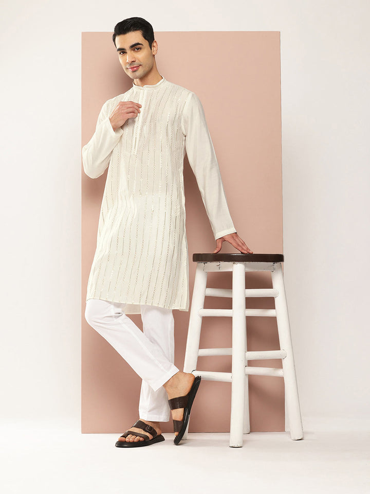 Men’s Off White Chanderi Silk Kurta with Sequin Embroidery, Paired with Pyjama