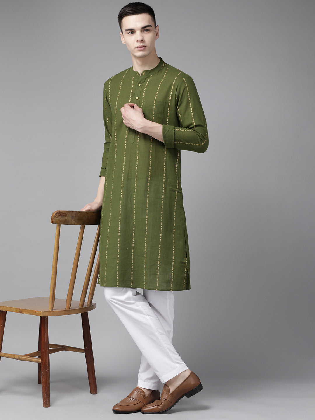 Foil Printed Straight kurta with Pyjama