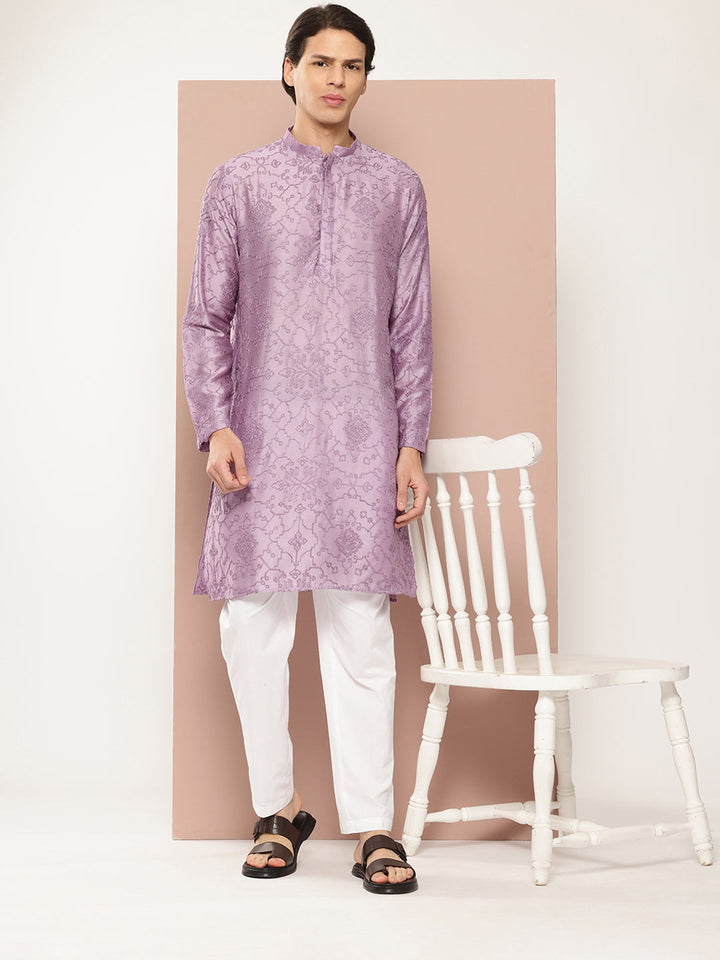 Men's Lavender Chanderi Silk Embroidered Kurta, Paired with Pyjama