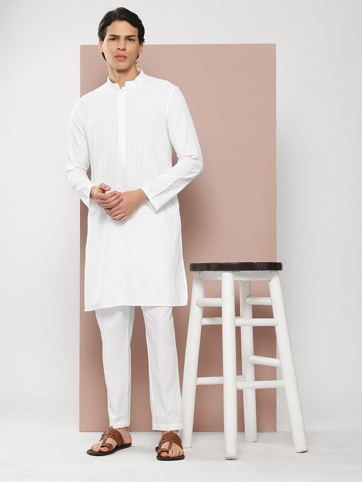 Men’s White Rayon Kurta with Embroidered Chikankari, Paired with Pyjama