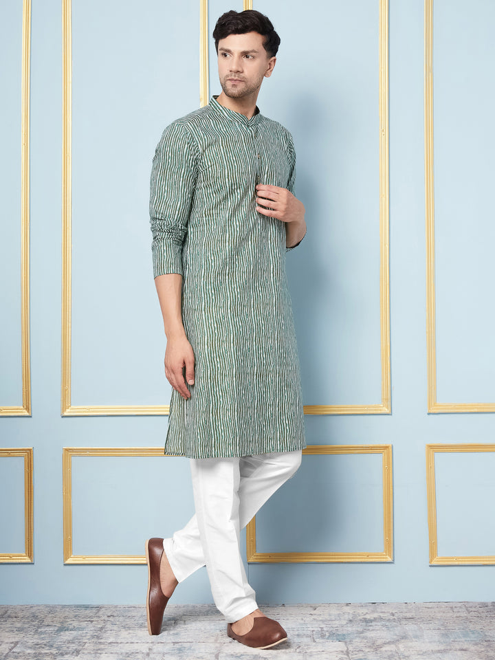 Striped Printed Kurta With Pyjama