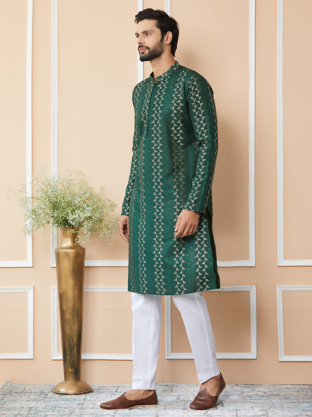 Green Embroidered Thread Work Sequinned Chanderi Silk Straight Kurta