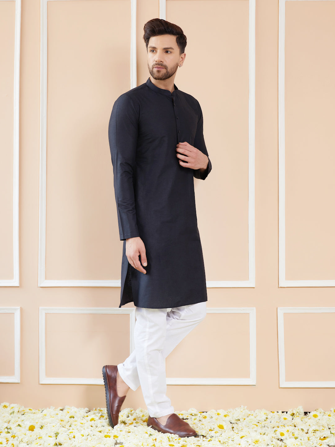 Black Cotton Solid Straight Kurta with Pyjama