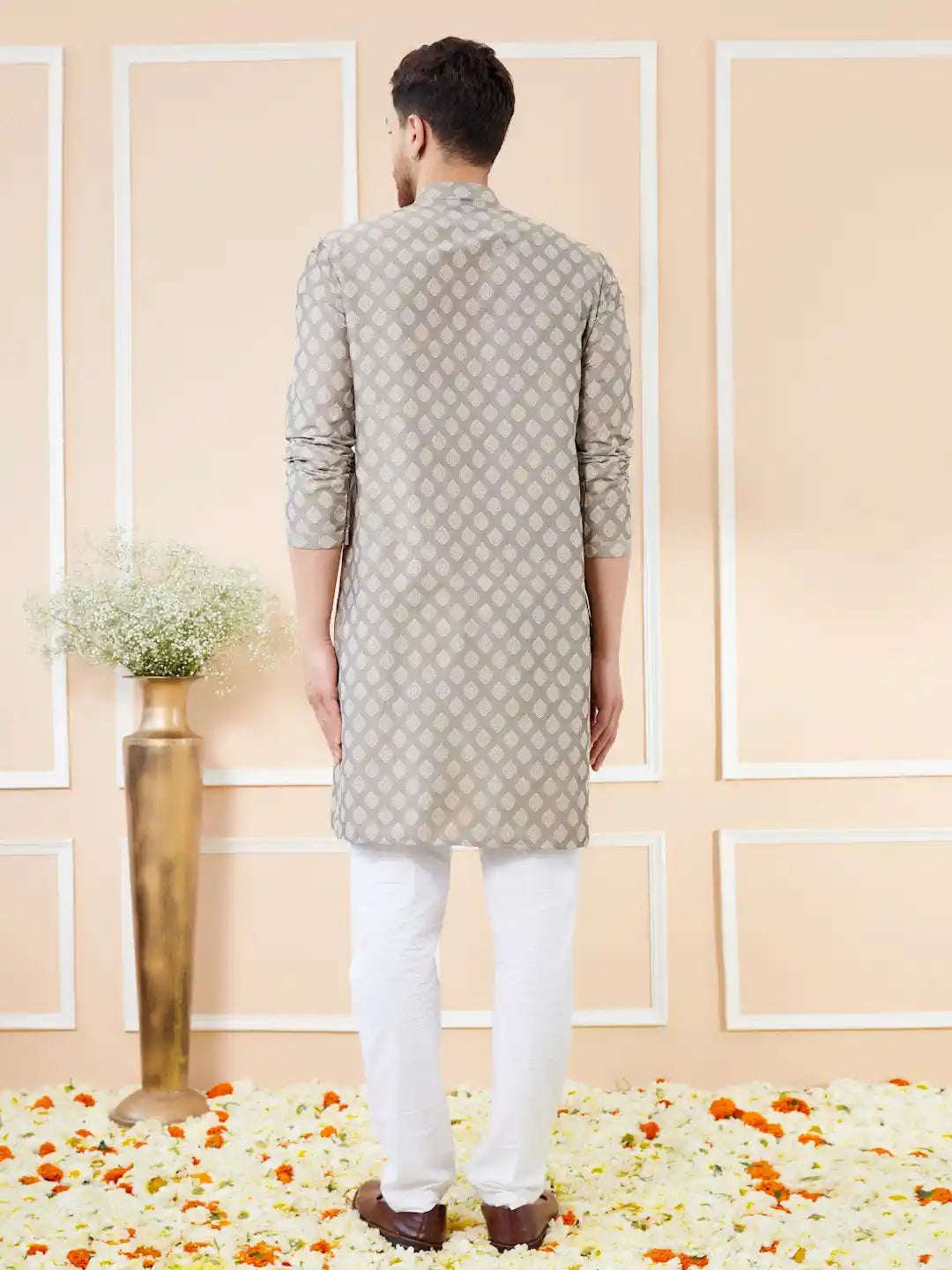 Grey Ethnic Motifs Silk Jacquard Woven Design Straight Kurta