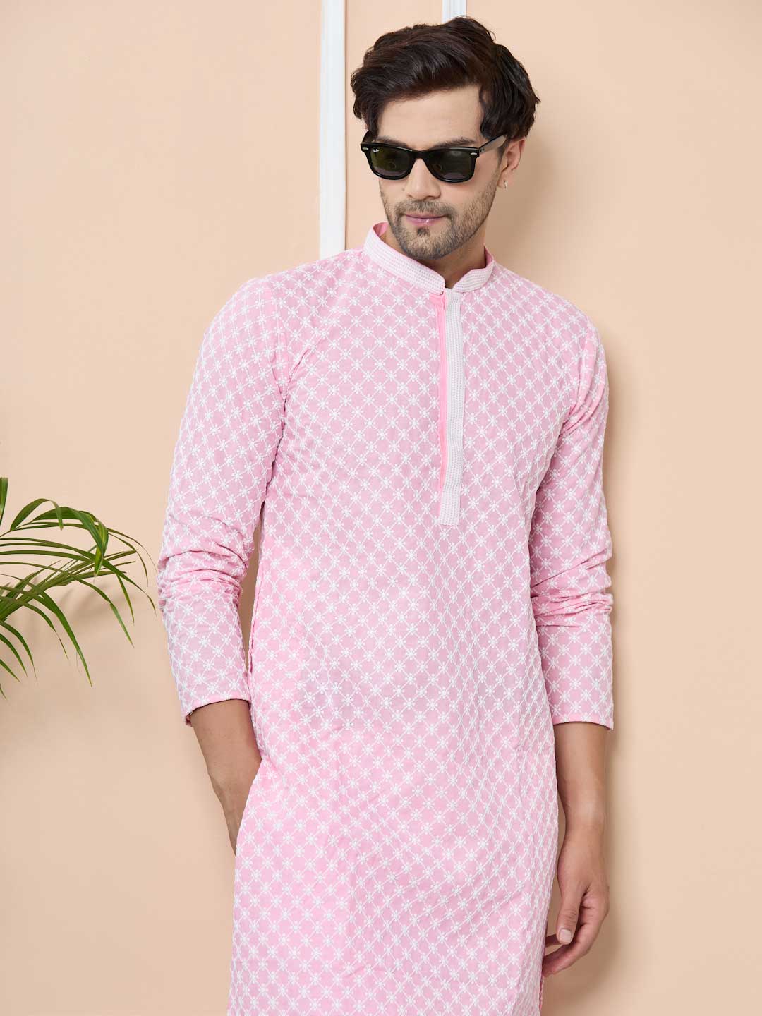 Pink Ethnic Motifs Embroidered Mandarin Collar Straight Kurta