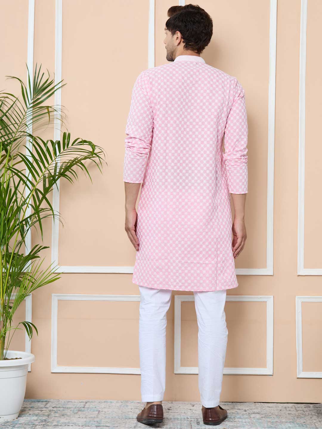 Pink Ethnic Motifs Embroidered Mandarin Collar Straight Kurta