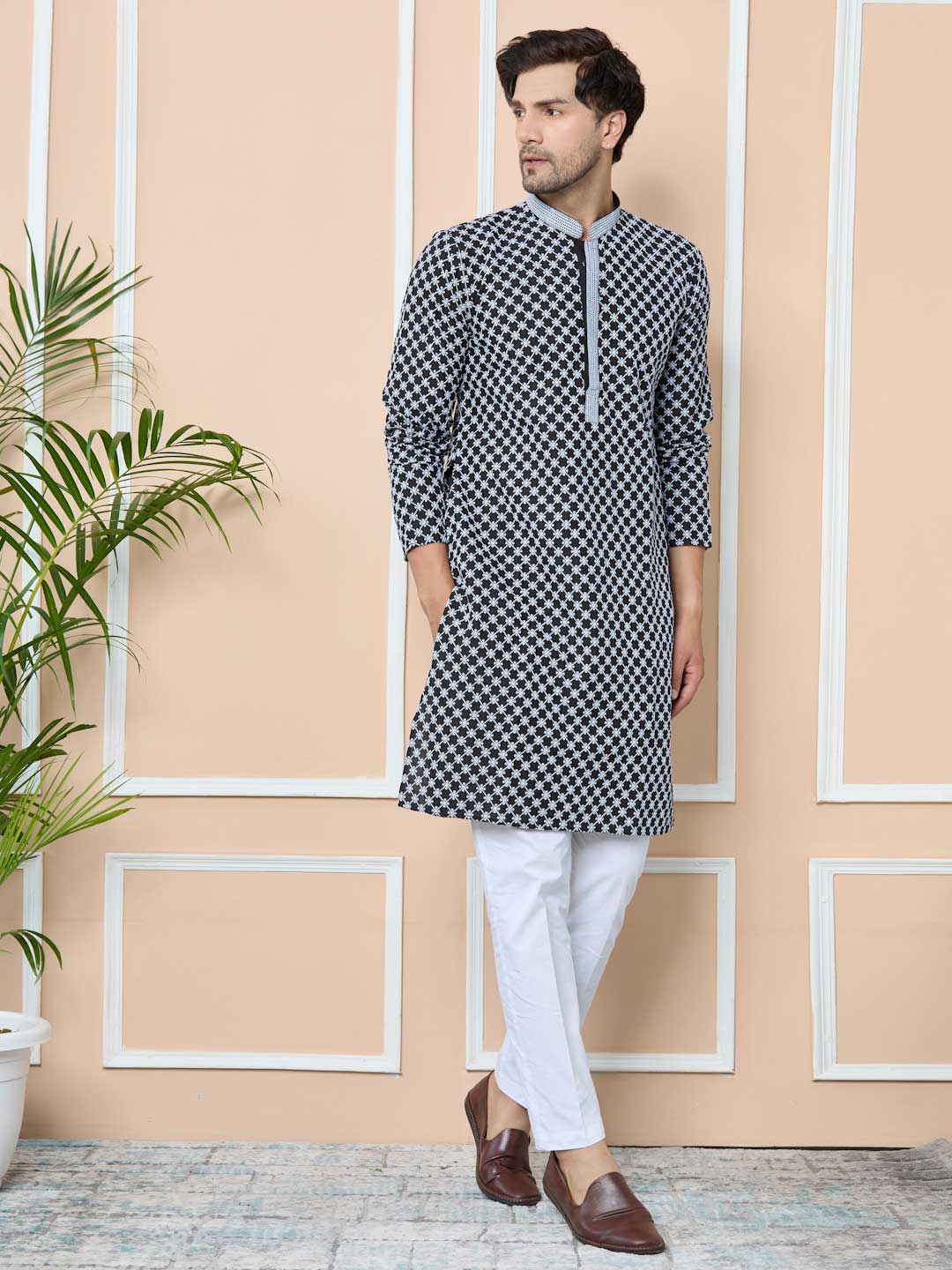 Black Ethnic Motifs Embroidered Mandarin Collar Straight Kurta