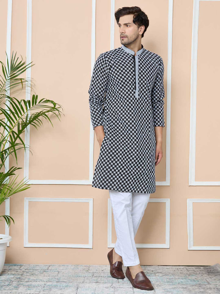 Black Ethnic Motifs Embroidered Mandarin Collar Straight Kurta