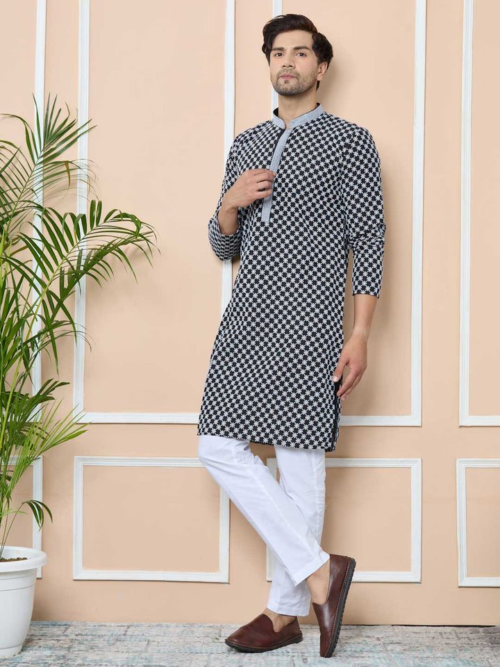 Black Ethnic Motifs Embroidered Mandarin Collar Straight Kurta