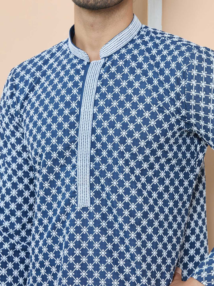 Blue Ethnic Motifs Embroidered Mandarin Collar Straight Kurta