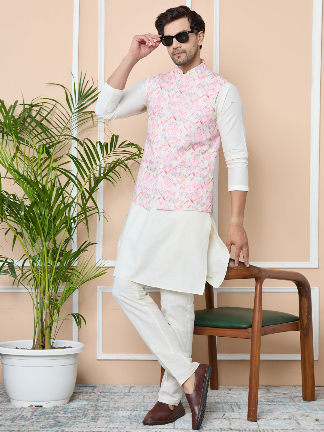 Pink Printed Slim Fit Nehru Jacket with Solid Kurta-Pyjama (3 Piece Set)