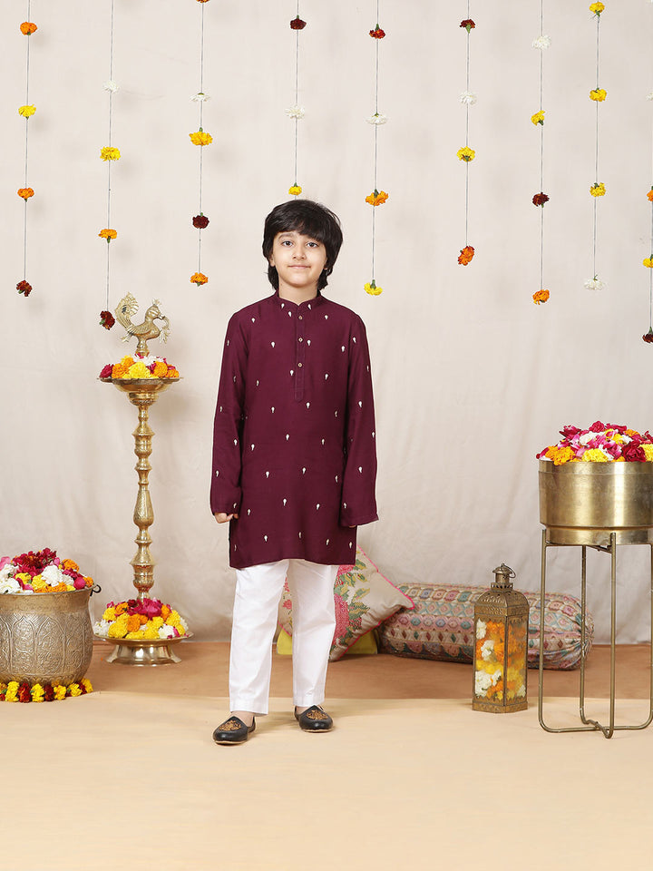 Boy's Purple Sequinned Motif Embroidered Rayon Straight Kurta