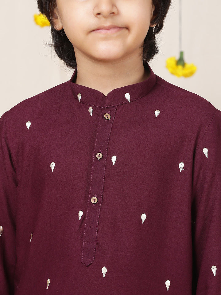 Boy's Purple Sequinned Motif Embroidered Rayon Straight Kurta