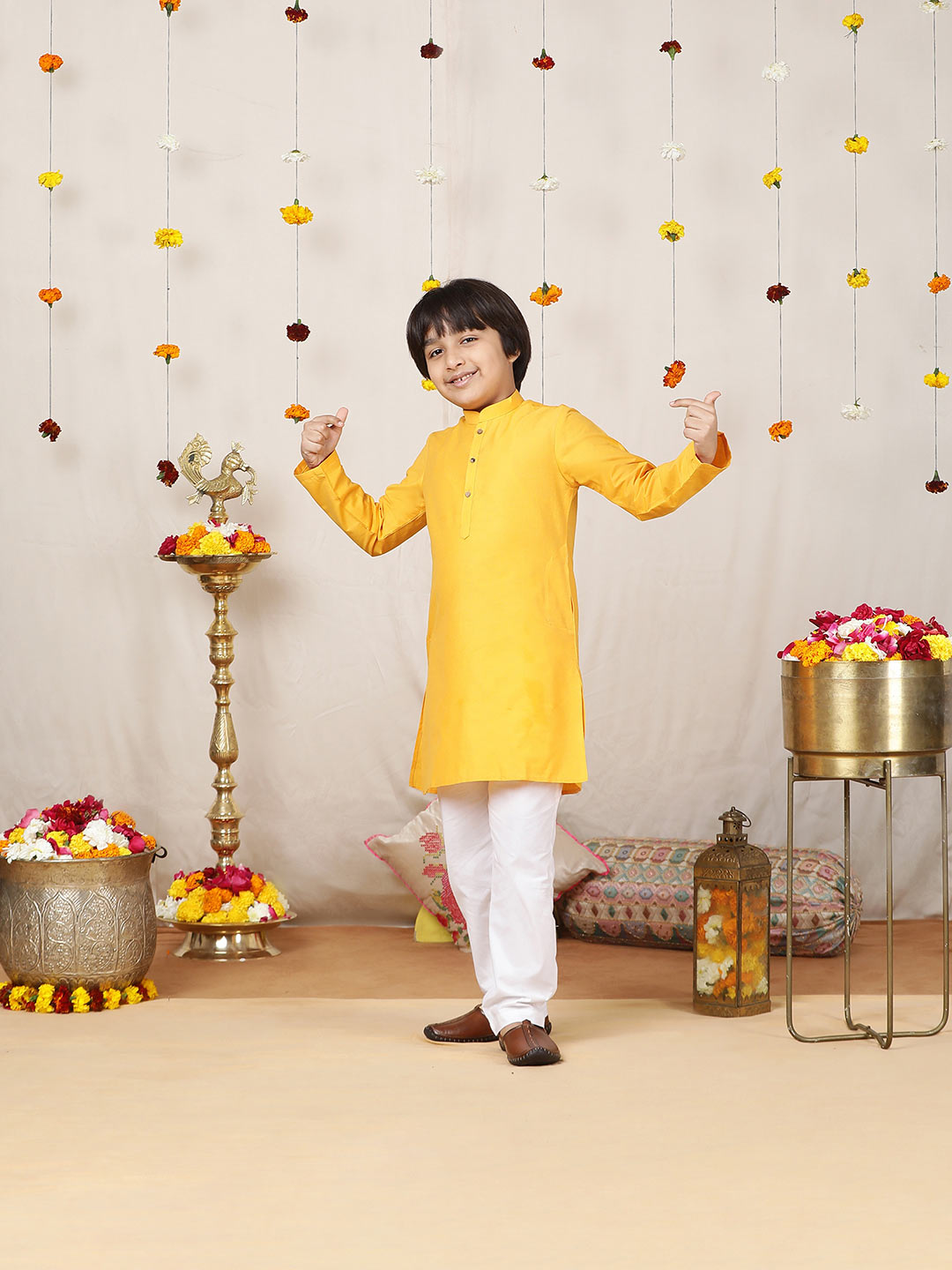 Boy's Yellow Solid Cotton Dulux Straight Kurta with Pyjama