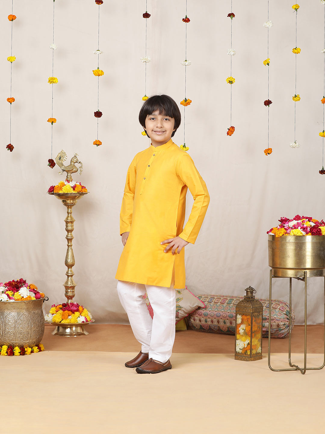 Boy's Yellow Solid Cotton Dulux Straight Kurta with Pyjama