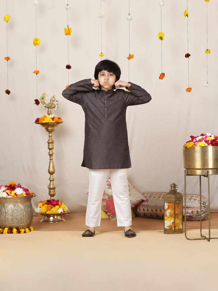 Boy's Dark Brown Solid Cotton Dulux Straight Kurta