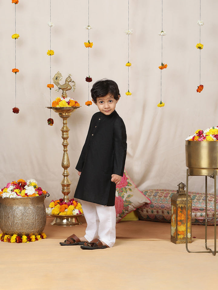 Boy's Black Solid Cotton Dulux Straight Kurta with Pyjama